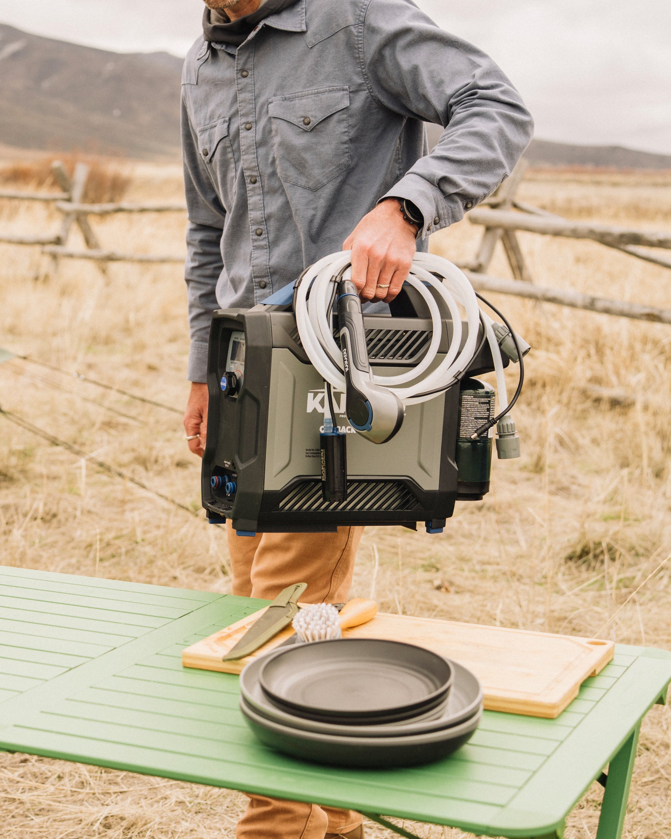 Kakadu Outback Shower portable lightweight 16 lbs compact design easy to carry overlanding